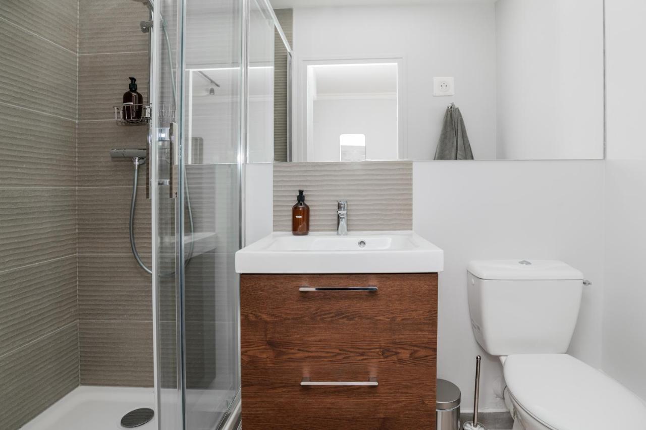 The Lake Aurora Suite - Duke Housing Creteil Bagian luar foto