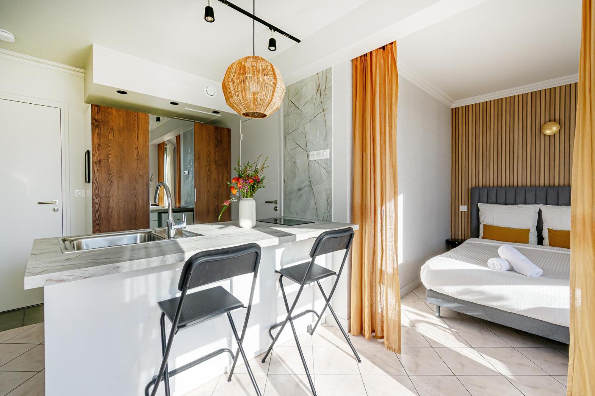The Lake Aurora Suite - Duke Housing Creteil Bagian luar foto