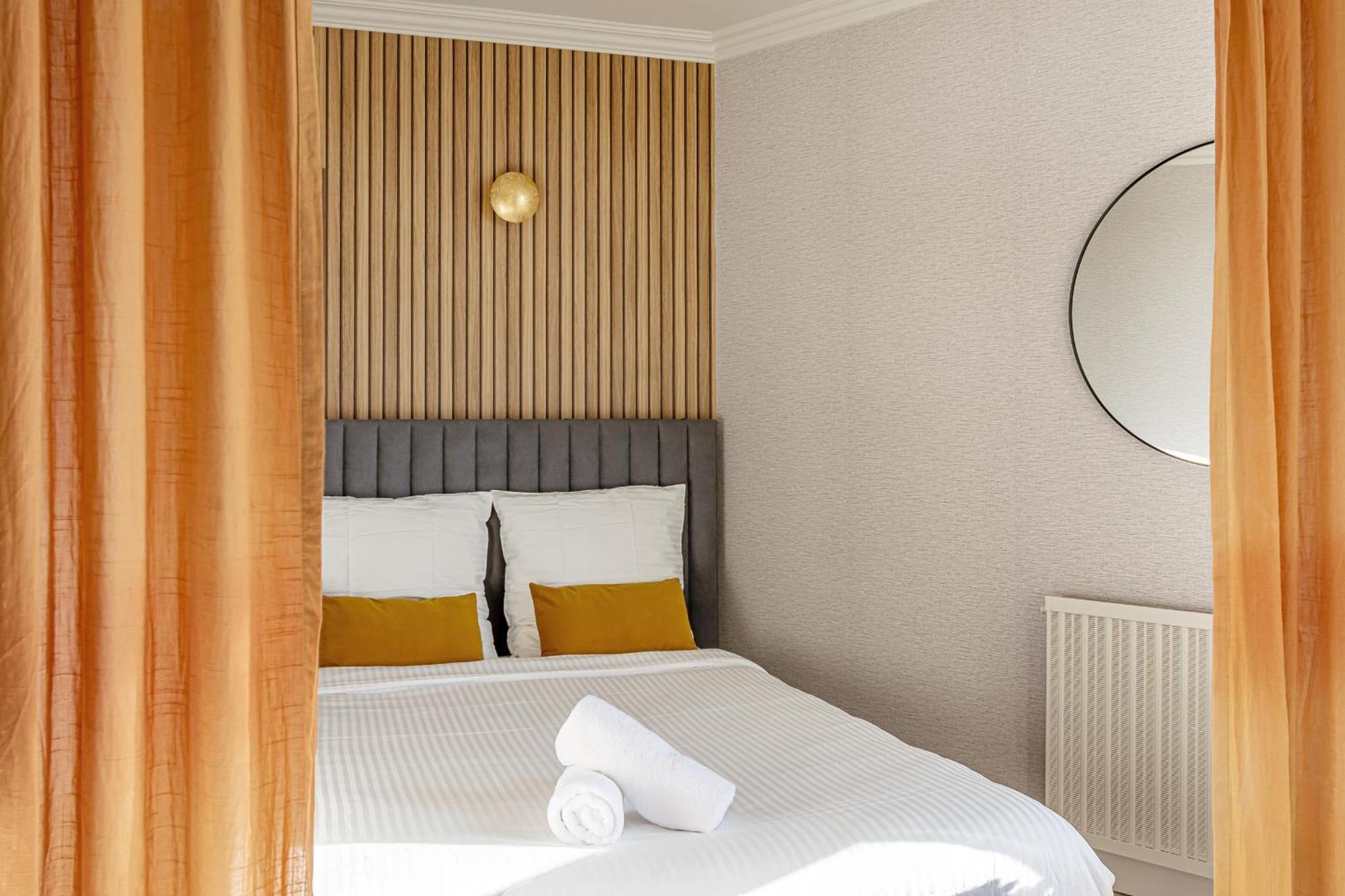 The Lake Aurora Suite - Duke Housing Creteil Bagian luar foto